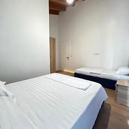 Guest house Golemi