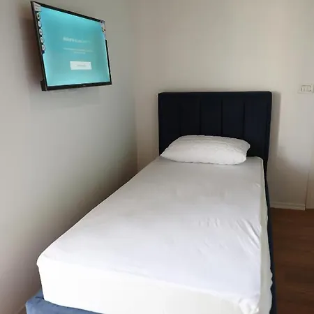 Guest house Golemi *